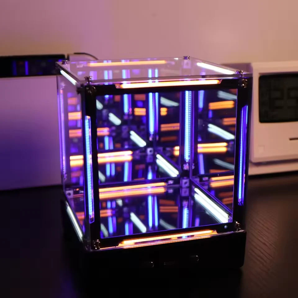 4D  Infinity Mirror Desk Light